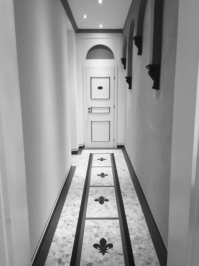 Palazzo Mari Suite & Rooms B&B Montevarchi 3*,  Italy